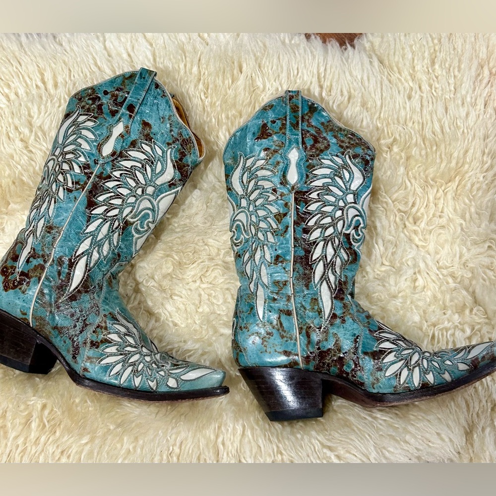 Bodacious Boot Co western boho boots goat leather turquoise/white detailed boot